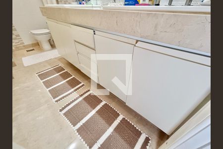 Apartamento à venda com 190m², 4 quartos e 1 vagaSuíte banheiro 