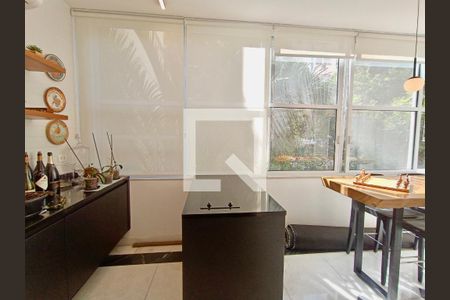 Apartamento à venda com 190m², 4 quartos e 1 vagaQuarto 2 vista varanda gourmet 