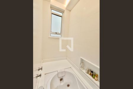 Apartamento à venda com 190m², 4 quartos e 1 vagaBanheiro social 