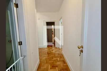 Apartamento à venda com 190m², 4 quartos e 1 vagaCorredor 