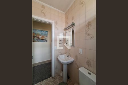 Casa à venda com 420m², 4 quartos e 2 vagas Casa à venda com 420m², 4 quartos e 2 vagasBanheiro