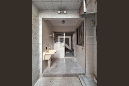 Casa à venda com 420m², 4 quartos e 2 vagas Casa à venda com 420m², 4 quartos e 2 vagasEdícula