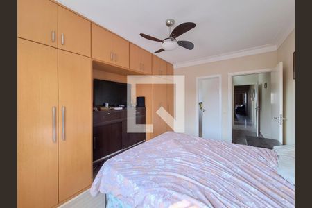 Casa à venda com 420m², 4 quartos e 2 vagas Casa à venda com 420m², 4 quartos e 2 vagasQuarto 3