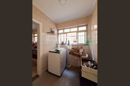 Casa à venda com 420m², 4 quartos e 2 vagas Casa à venda com 420m², 4 quartos e 2 vagasÁrea de Serviço