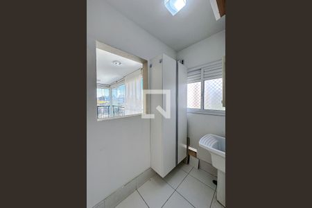 Apartamento à venda com 70m², 2 quartos e 1 vaga Apartamento à venda com 70m², 2 quartos e 1 vagaÁrea de Serviço