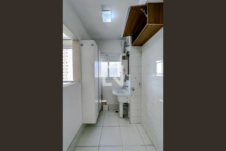 Apartamento à venda com 70m², 2 quartos e 1 vaga Apartamento à venda com 70m², 2 quartos e 1 vagaÁrea de Serviço