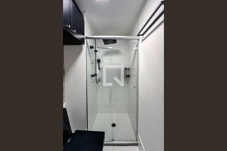 Apartamento à venda com 70m², 2 quartos e 1 vaga Apartamento à venda com 70m², 2 quartos e 1 vagaBanheiro