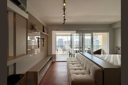 Sala  de kitnet/studio para alugar com 1 quarto, 48m² em Vila Gertrudes, São Paulo