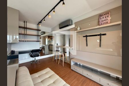 Sala  de kitnet/studio para alugar com 1 quarto, 48m² em Vila Gertrudes, São Paulo