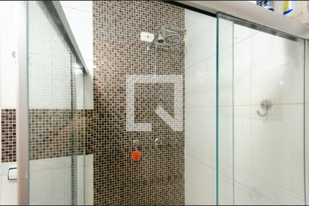 Casa à venda com 180m², 4 quartos e 1 vagaBanheiro