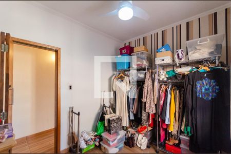 Casa à venda com 180m², 4 quartos e 1 vagaQuarto