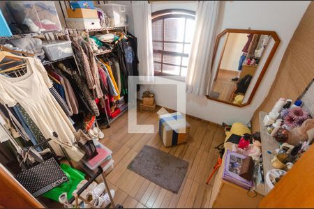 Casa à venda com 180m², 4 quartos e 1 vagaQuarto