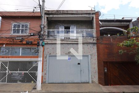 Casa para alugar com 70m², 3 quartos e 2 vagasFachada 