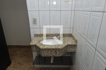 Casa para alugar com 70m², 3 quartos e 2 vagasBanheiro 2