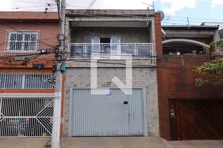 Casa para alugar com 70m², 3 quartos e 2 vagasFachada 