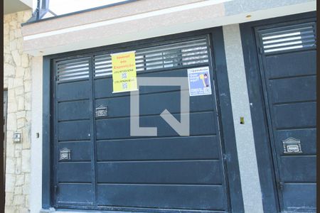 Casa à venda com 96m², 2 quartos e 2 vagas Casa à venda com 96m², 2 quartos e 2 vagasFachada