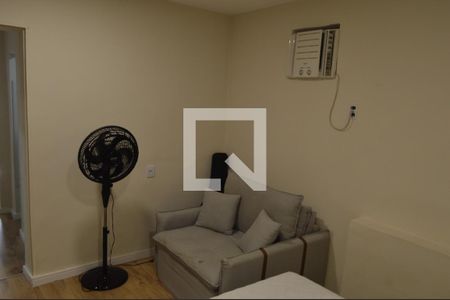 Quarto 1 de casa para alugar com 1 quarto, 47m² em Pechincha, Rio de Janeiro