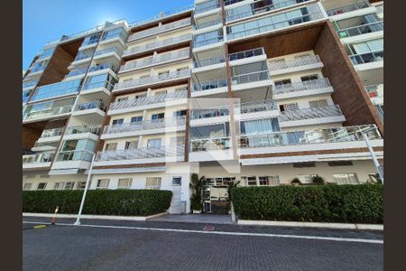 Apartamento à venda com 69m², 2 quartos e 1 vaga Apartamento à venda com 69m², 2 quartos e 1 vagaFachada do bloco