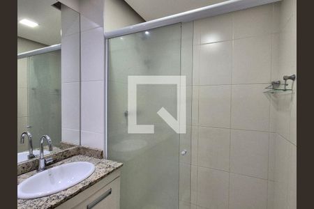 Apartamento à venda com 69m², 2 quartos e 1 vaga Apartamento à venda com 69m², 2 quartos e 1 vagaBanheiro