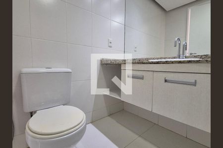 Apartamento à venda com 69m², 2 quartos e 1 vaga Apartamento à venda com 69m², 2 quartos e 1 vagaBanheiro
