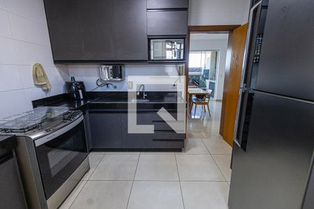 Apartamento à venda com 147m², 4 quartos e 3 vagasCozinha