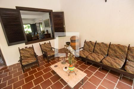 Casa de condomínio para alugar com 350m², 3 quartos e 4 vagasVaranda