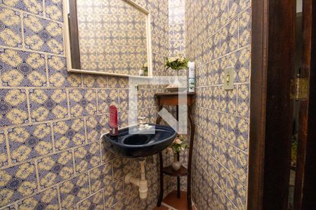 Casa de condomínio para alugar com 350m², 3 quartos e 4 vagasLavabo