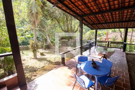 Casa de condomínio para alugar com 350m², 3 quartos e 4 vagasVaranda