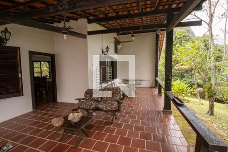 Casa de condomínio para alugar com 350m², 3 quartos e 4 vagasVaranda