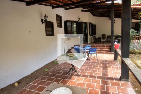 Casa de condomínio para alugar com 350m², 3 quartos e 4 vagasVaranda