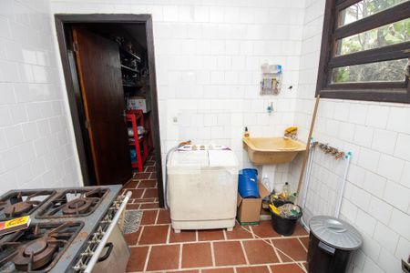 Casa de condomínio para alugar com 350m², 3 quartos e 4 vagasÁrea de Serviço