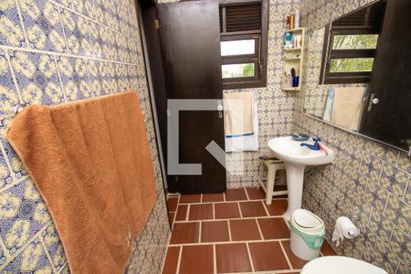 Casa de condomínio para alugar com 350m², 3 quartos e 4 vagasBanheiro quarto 1