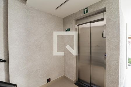 Apartamento à venda com 26m², 1 quarto e sem vagaElevador
