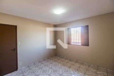 Casa para alugar com 90m², 2 quartos e 2 vagasQuarto 1