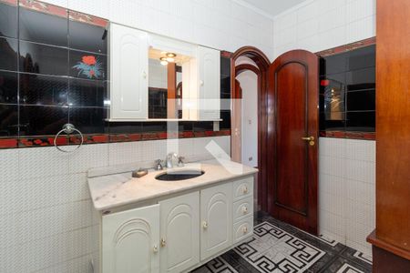 Casa à venda com 440m², 5 quartos e 12 vagasBanheiro da Suíte 1