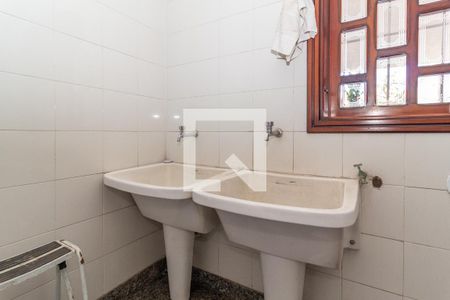 Casa à venda com 440m², 5 quartos e 12 vagasÁrea de Serviço