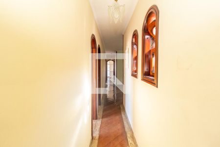 Casa à venda com 440m², 5 quartos e 12 vagasCorredor