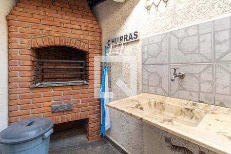 Casa à venda com 440m², 5 quartos e 12 vagasChurrasqueira (Casa 2)