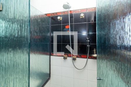 Casa à venda com 440m², 5 quartos e 12 vagasBanheiro da Suíte 1