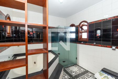 Casa à venda com 440m², 5 quartos e 12 vagasBanheiro da Suíte 1