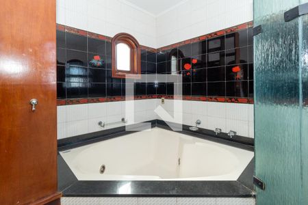 Casa à venda com 440m², 5 quartos e 12 vagasBanheiro da Suíte 1