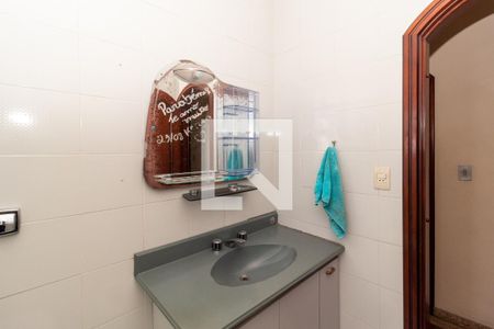 Casa à venda com 440m², 5 quartos e 12 vagasBanheiro 4