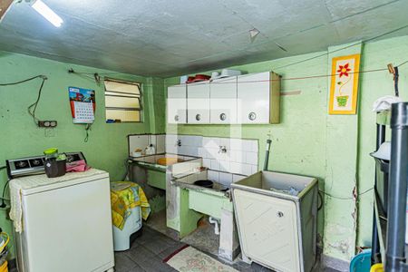 Casa à venda com 450m², 6 quartos e 2 vagas Casa à venda com 450m², 6 quartos e 2 vagasÁrea de serviço e quintal