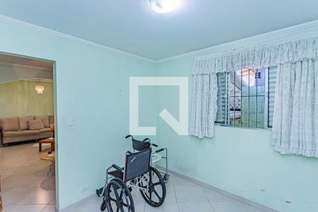 Casa à venda com 450m², 6 quartos e 2 vagas Casa à venda com 450m², 6 quartos e 2 vagasQuarto 1 - edícula 3