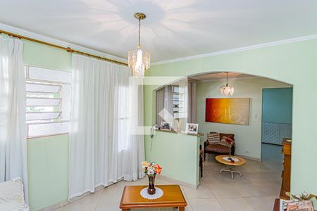 Casa à venda com 450m², 6 quartos e 2 vagas Casa à venda com 450m², 6 quartos e 2 vagasSala - edícula 3