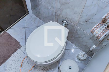 Casa à venda com 450m², 6 quartos e 2 vagas Casa à venda com 450m², 6 quartos e 2 vagasBanheiro