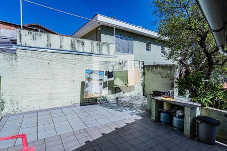 Casa à venda com 450m², 6 quartos e 2 vagas Casa à venda com 450m², 6 quartos e 2 vagasQuintal