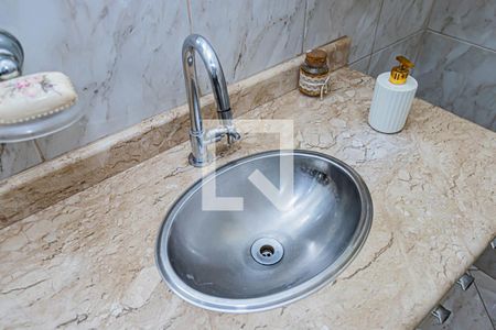 Casa à venda com 450m², 6 quartos e 2 vagas Casa à venda com 450m², 6 quartos e 2 vagasBanheiro