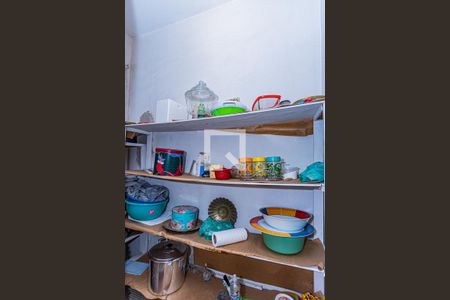 Casa à venda com 450m², 6 quartos e 2 vagas Casa à venda com 450m², 6 quartos e 2 vagasDespensa - edícula 3