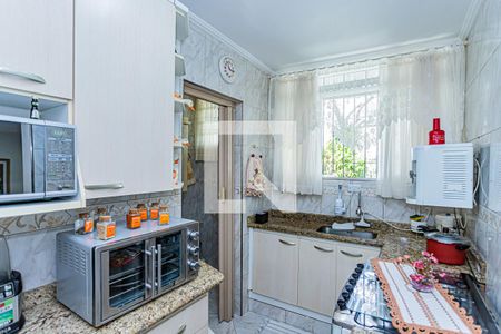 Casa à venda com 450m², 6 quartos e 2 vagas Casa à venda com 450m², 6 quartos e 2 vagasCozinha